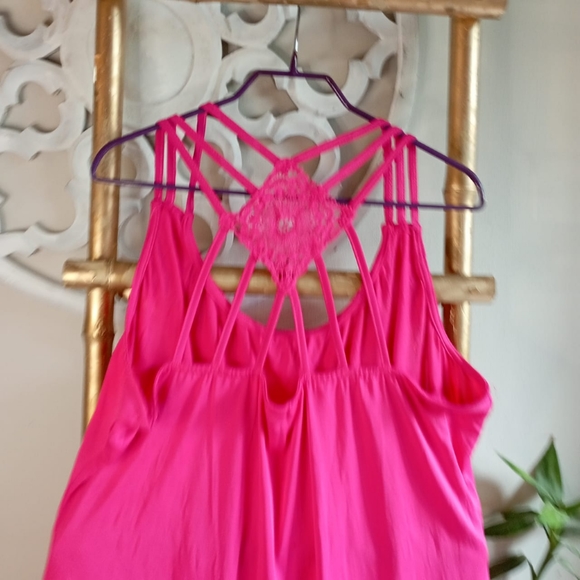 🍁🍁🍁 Fuchsia Pink Plus Top - Picture 10 of 12